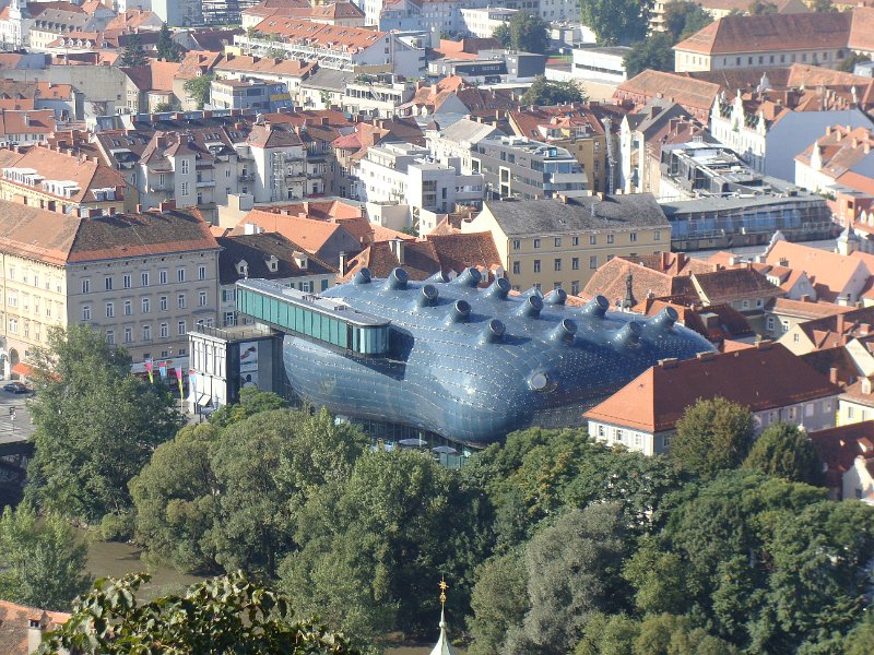 Friendly Alien Graz 2152.JPG